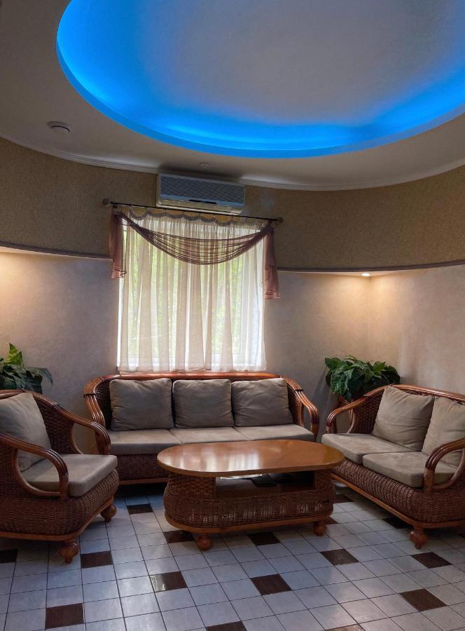Hotel Aqvium à Dnipro Extérieur photo