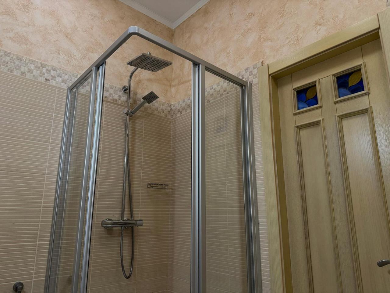 Hotel Aqvium à Dnipro Extérieur photo