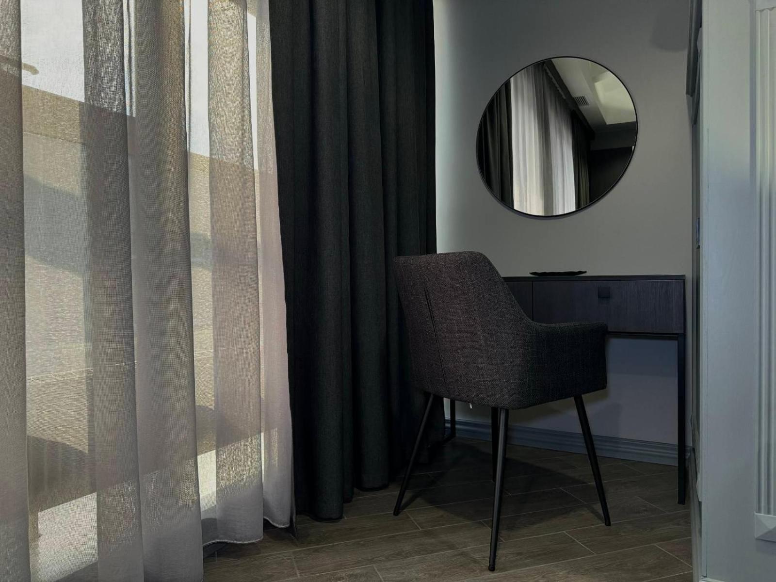 Hotel Aqvium à Dnipro Extérieur photo