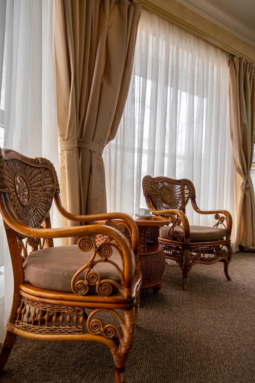 Hotel Aqvium à Dnipro Extérieur photo