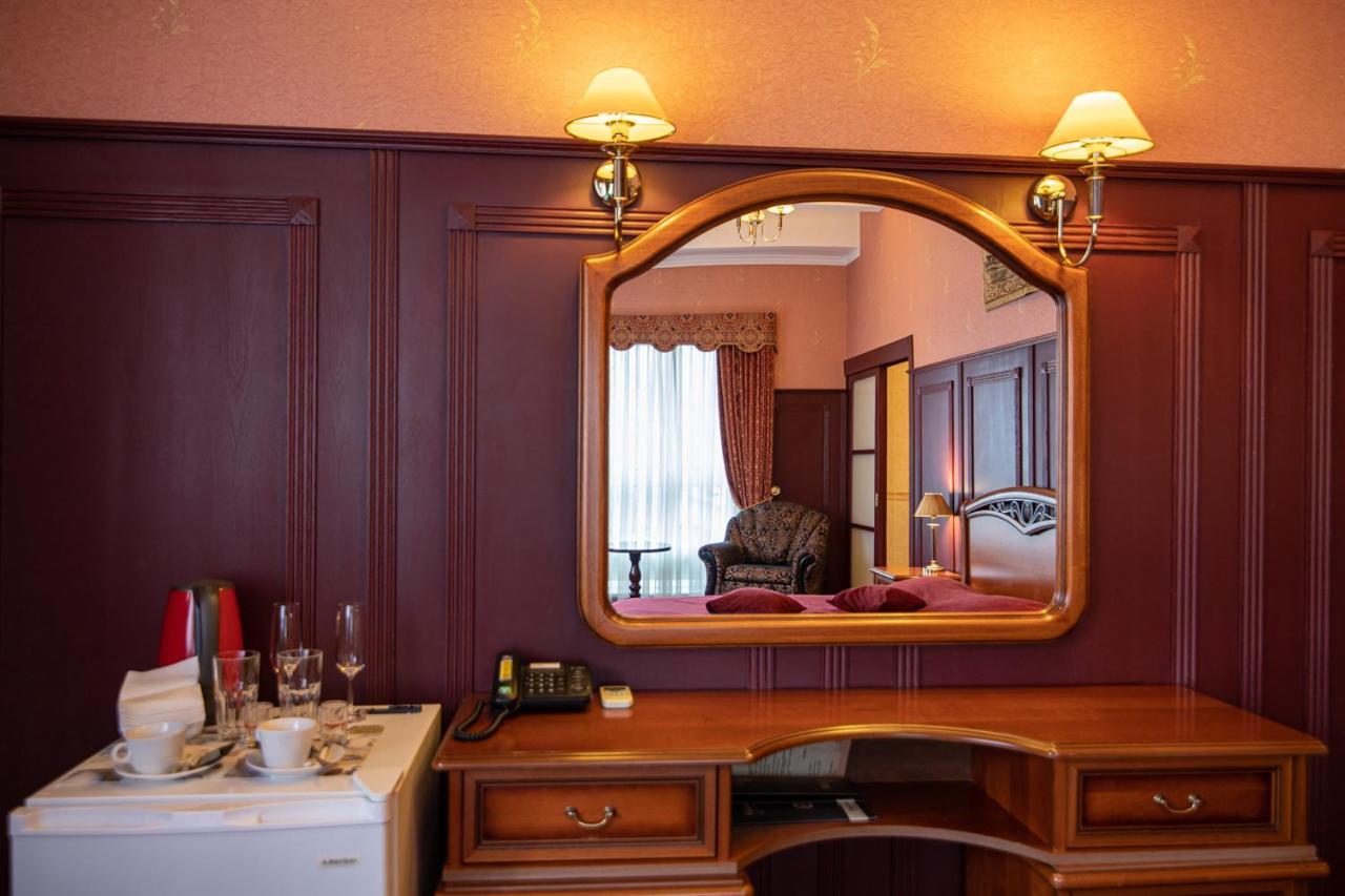 Hotel Aqvium à Dnipro Extérieur photo
